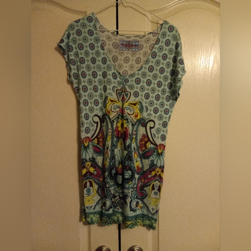 Robert Graham T-Shirt Size Medium